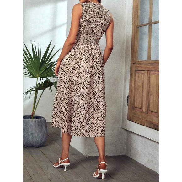 Rose All Over Print Shirred Ruffle Hem Dress - Picture 2 of 13